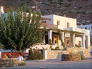 Sifnos hotels. Aeolos hotel in Sifnos island. Cyclades islands hotels, hotels in Greece. Greek islands hotels. Accommodation in Sifnos island.